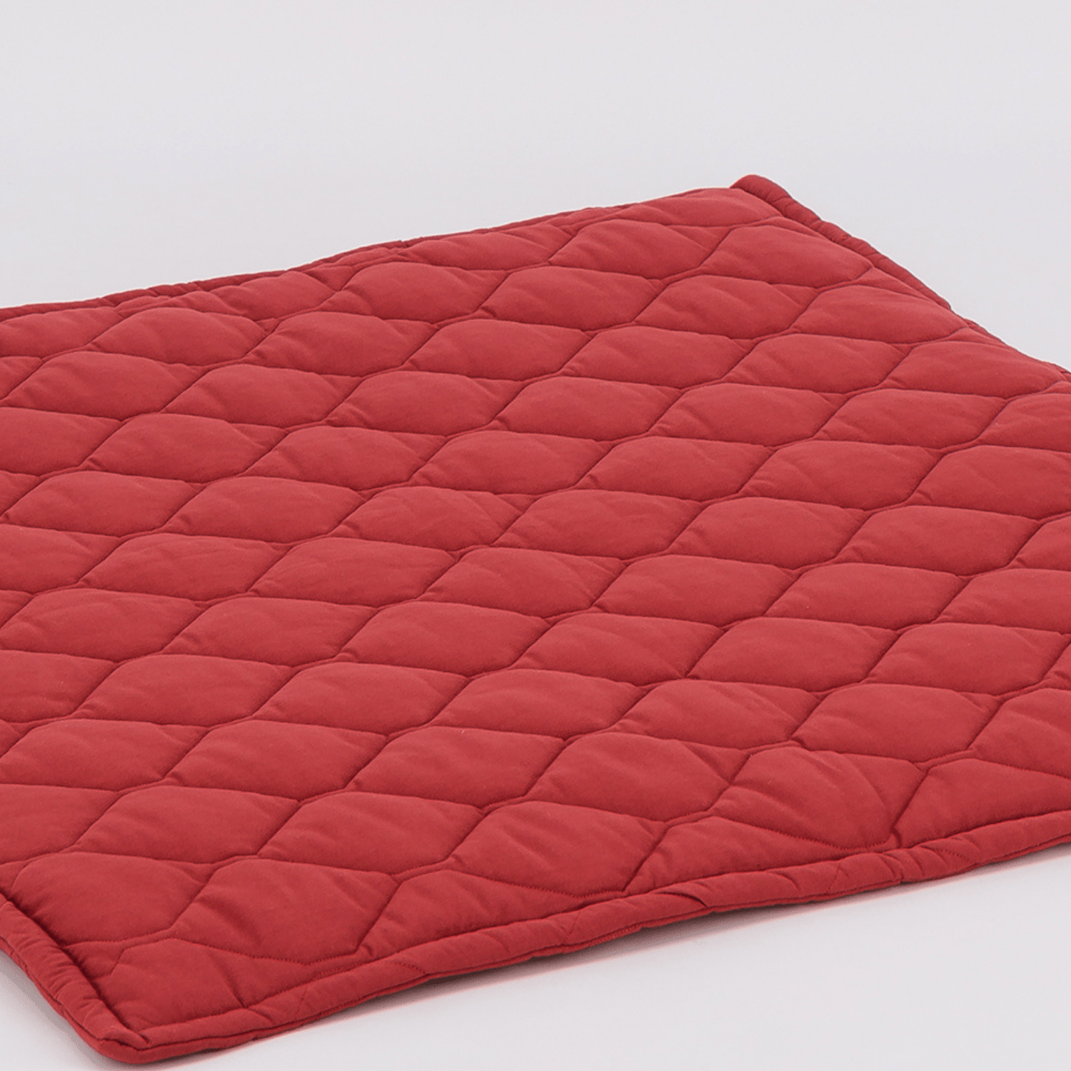 Tapis pour arche d'éveil rouge Mellipou - Maison Continuum